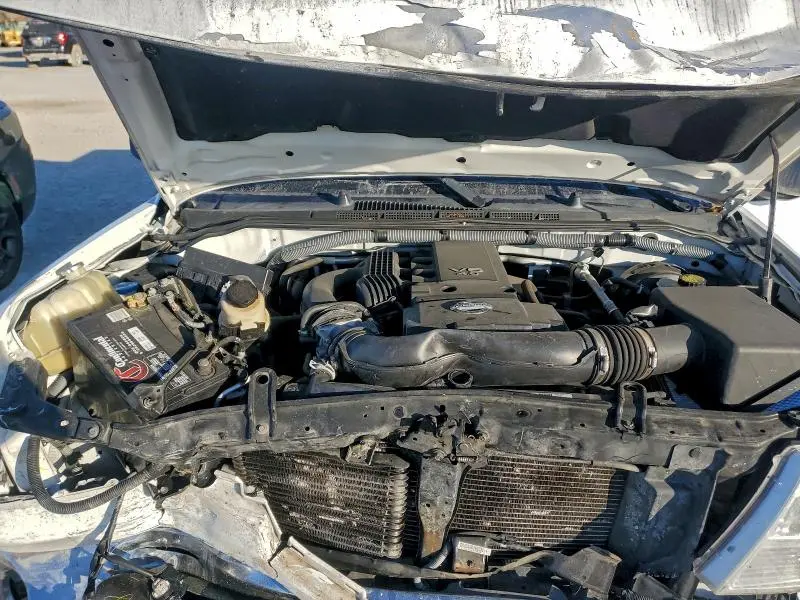 2010 NISSAN FRONTIER KING CAB SE  