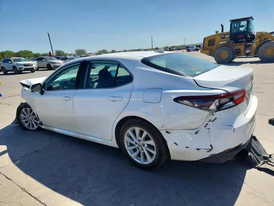 2022 TOYOTA CAMRY LE  