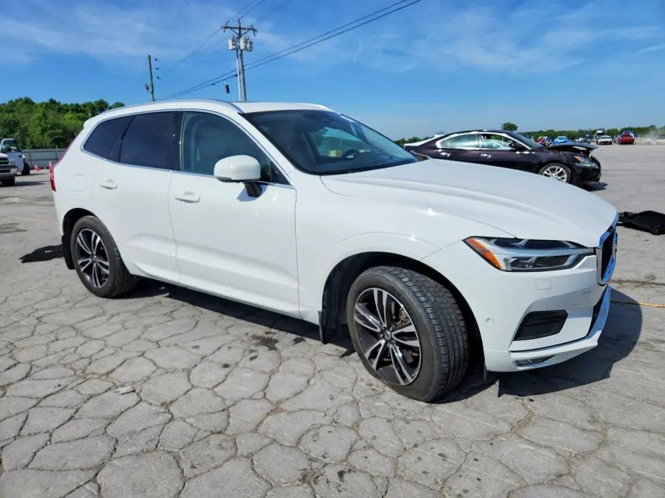 2018 VOLVO XC60 T6 MOMENTUM  