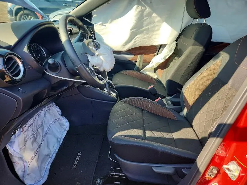 2019 NISSAN KICKS SR  