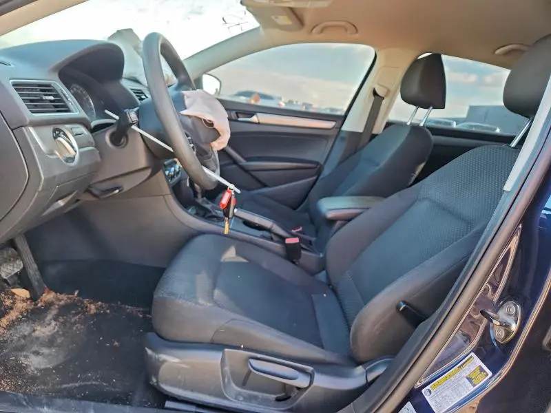 2012 VOLKSWAGEN PASSAT S  