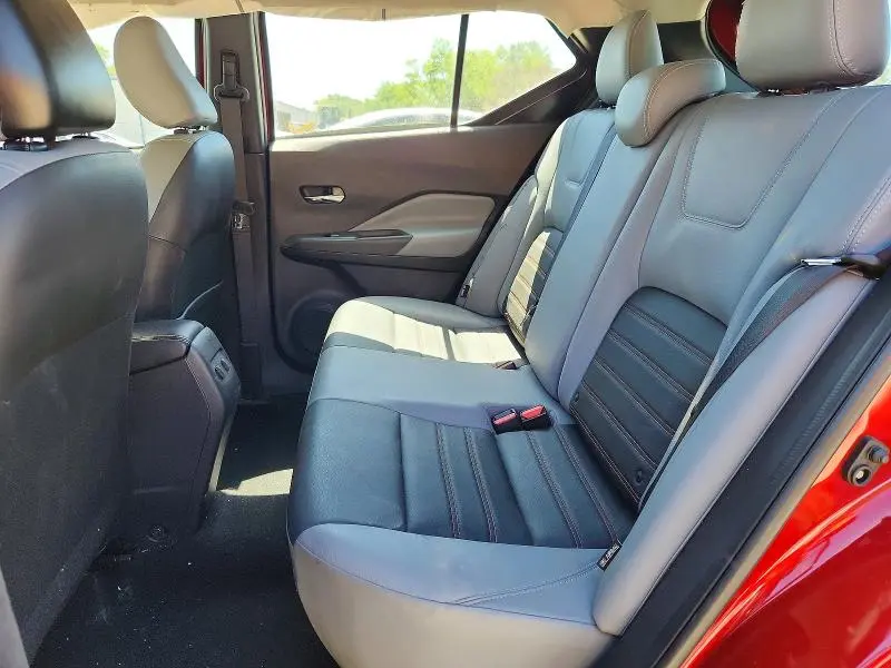 2021 NISSAN KICKS SR  