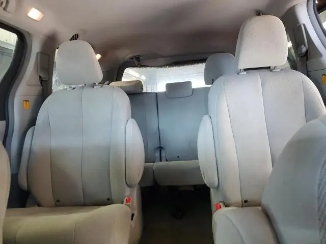 2011 TOYOTA SIENNA BASE  