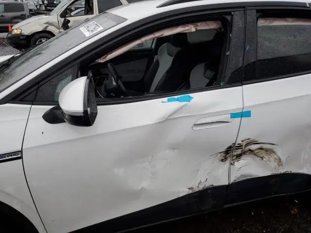 2023 VOLKSWAGEN ID.4 PRO  