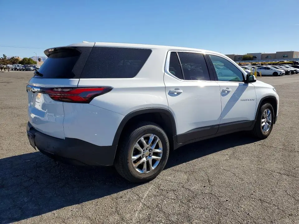 2022 CHEVROLET TRAVERSE LS  
