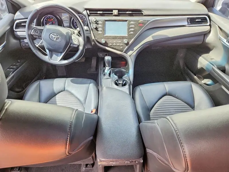 2018 TOYOTA CAMRY SE  