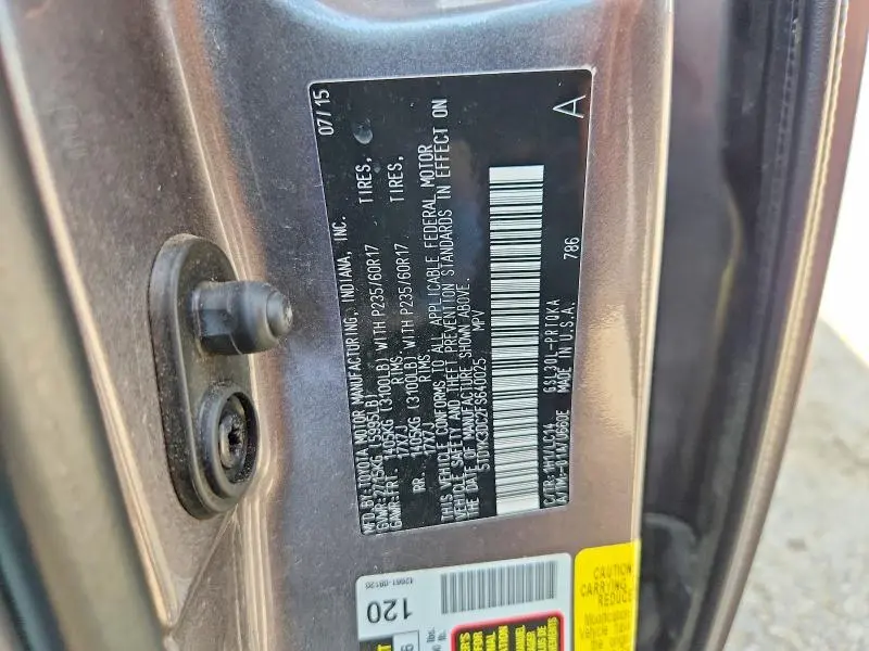 2015 TOYOTA SIENNA XLE 8-PASSENGER  