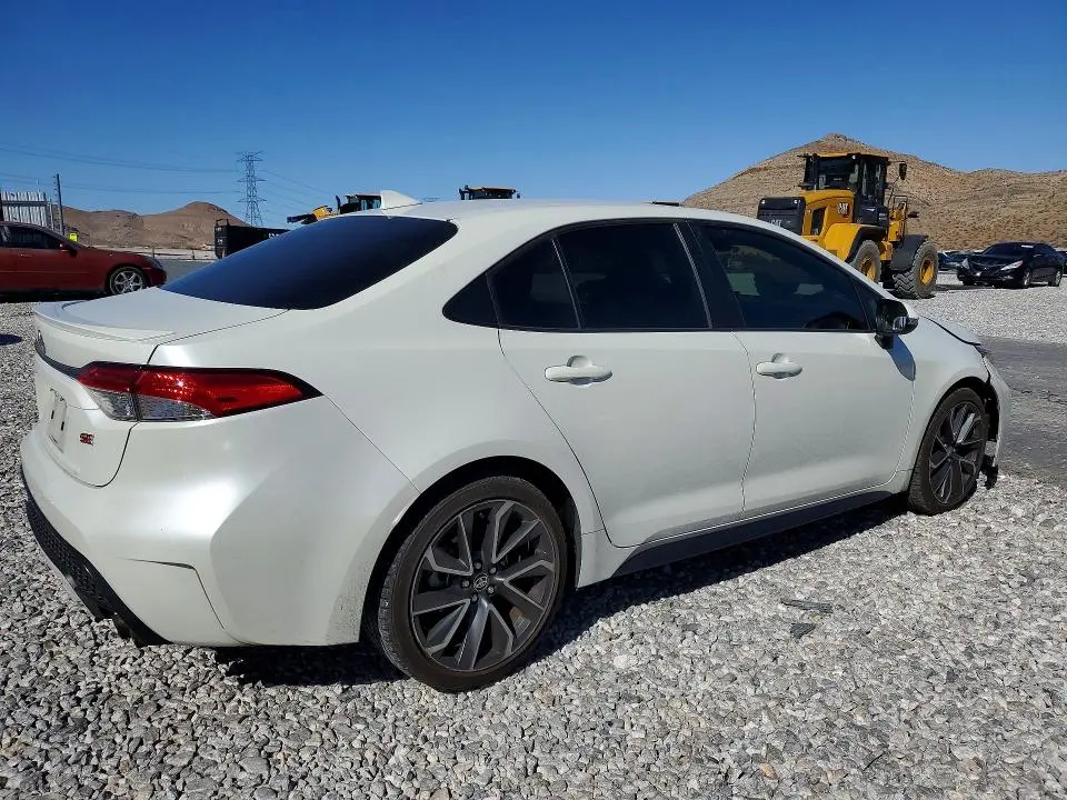2021 TOYOTA COROLLA SE  