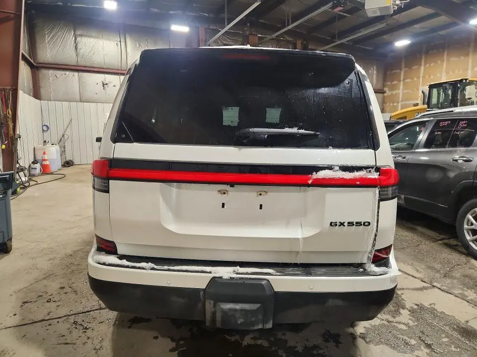 2024 LEXUS GX   