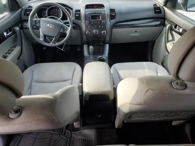 2011 KIA SORENTO BASE  