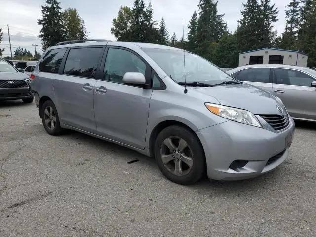 2012 TOYOTA SIENNA LE  