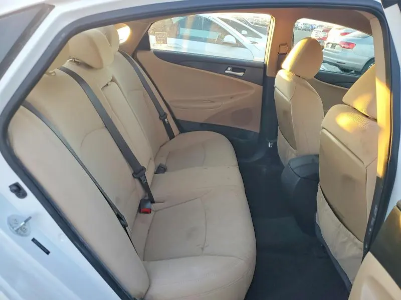 2013 HYUNDAI SONATA GLS  