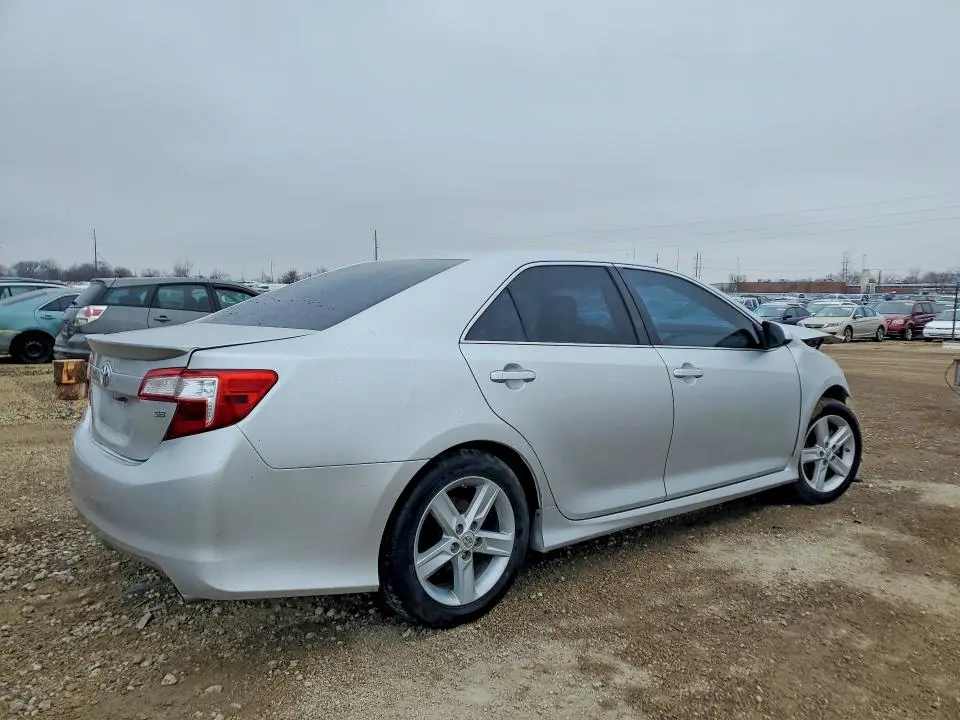 2012 TOYOTA CAMRY SE  