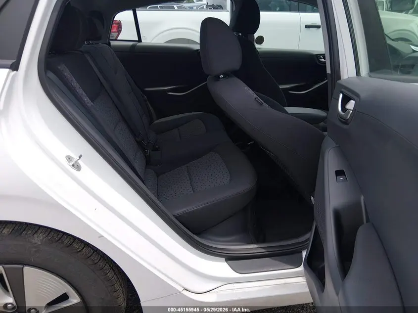 2018 HYUNDAI IONIQ HYBRID BLUE