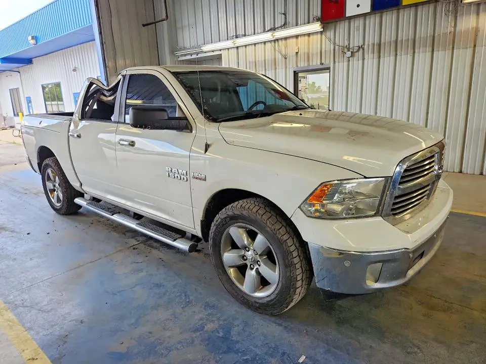 2015 RAM 1500 SLT  