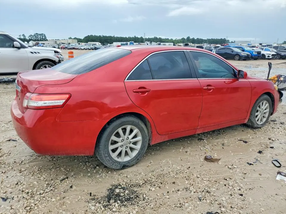 2010 TOYOTA CAMRY XLE V6  