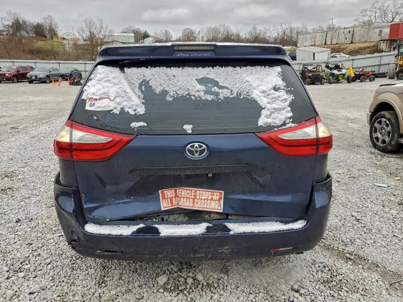 2018 TOYOTA SIENNA L  