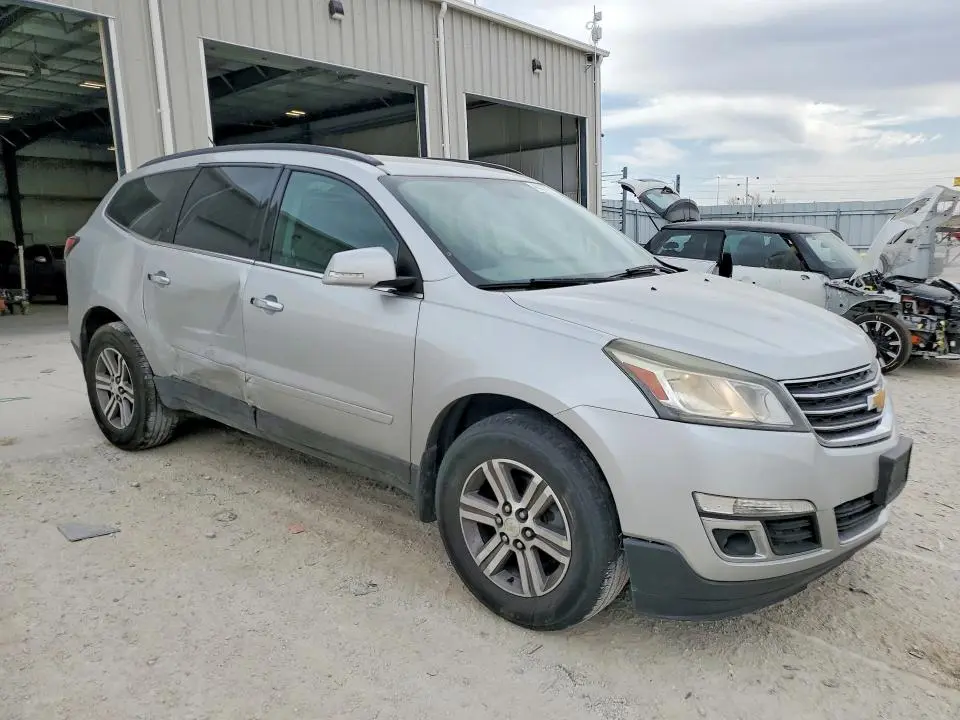 2016 CHEVROLET TRAVERSE LT  