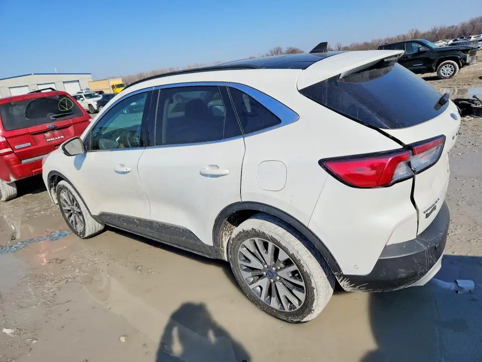 2021 FORD ESCAPE TITANIUM  