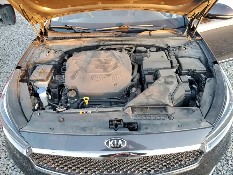 2018 KIA CADENZA LUXURY  