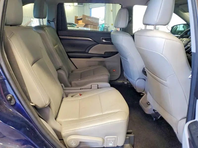2016 TOYOTA HIGHLANDER LIMITED PLATINUM  