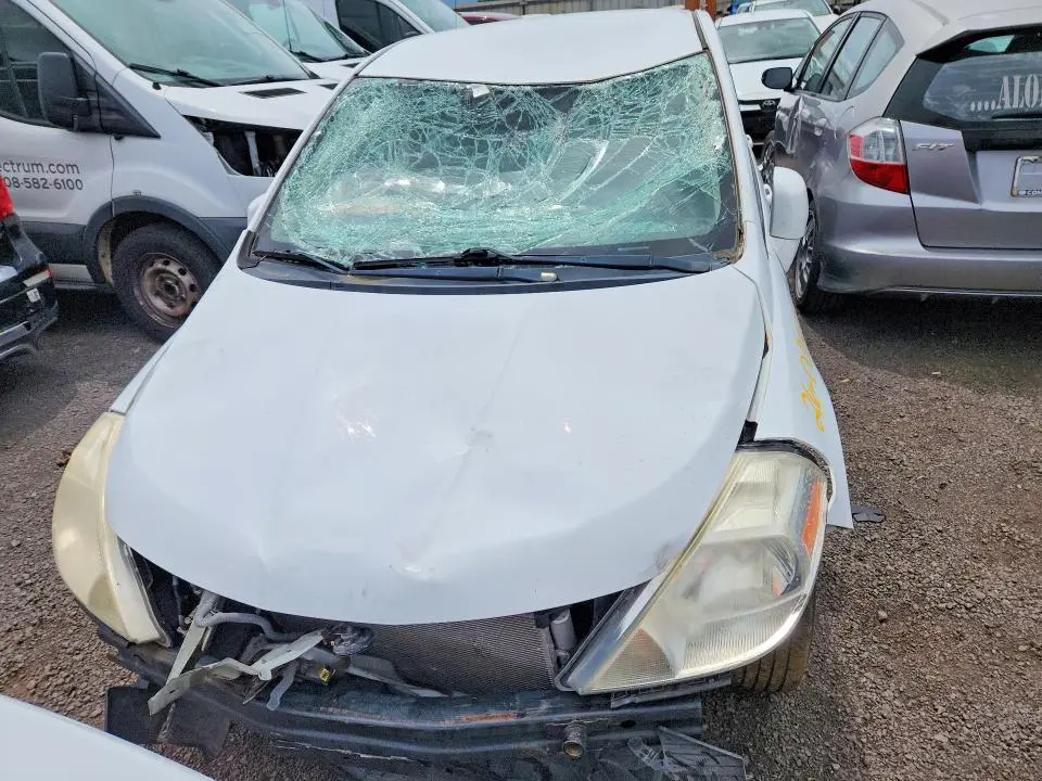 2011 NISSAN VERSA 1.8 S  