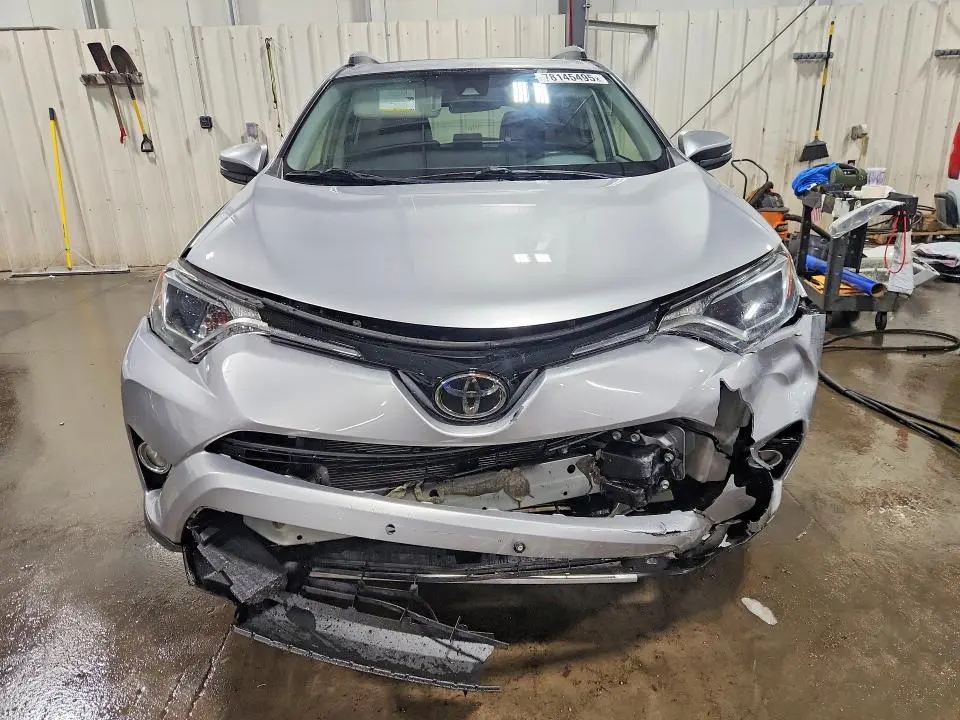 2018 TOYOTA RAV4 XLE  
