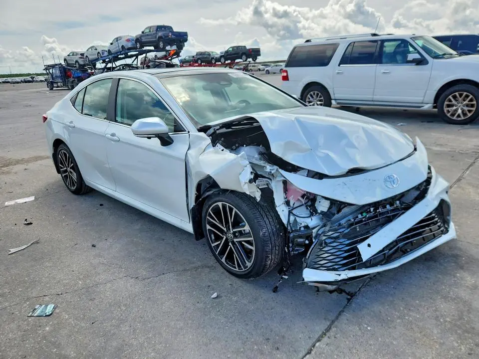 2026 TOYOTA CAMRY XLE  