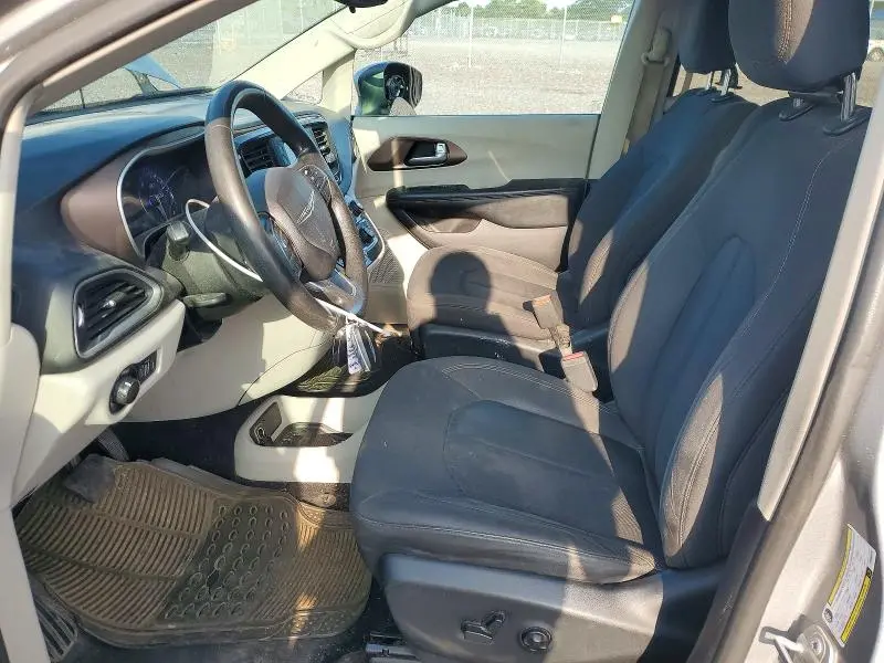2017 CHRYSLER PACIFICA LX  