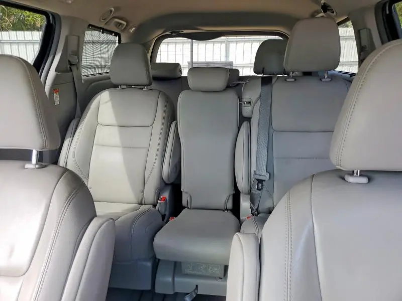 2019 TOYOTA SIENNA XLE 8-PASSENGER  