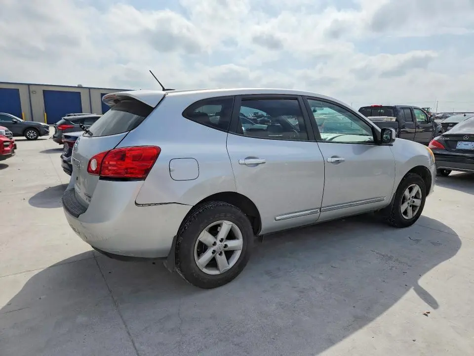 2013 NISSAN ROGUE S  