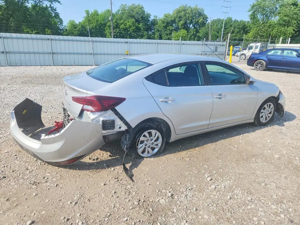 2019 HYUNDAI ELANTRA SE  