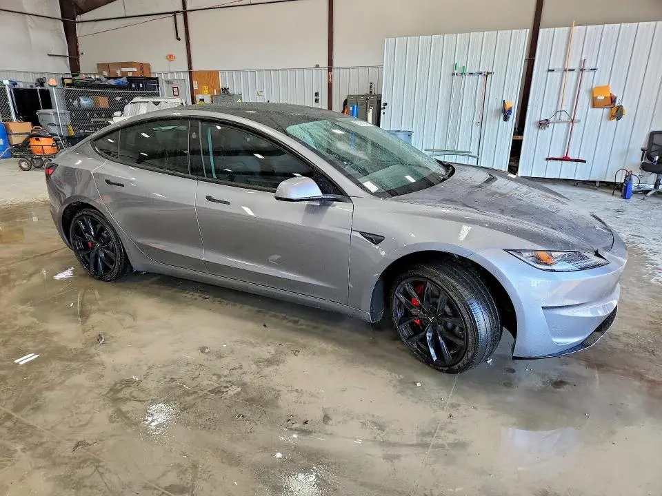 2024 TESLA MODEL 3   