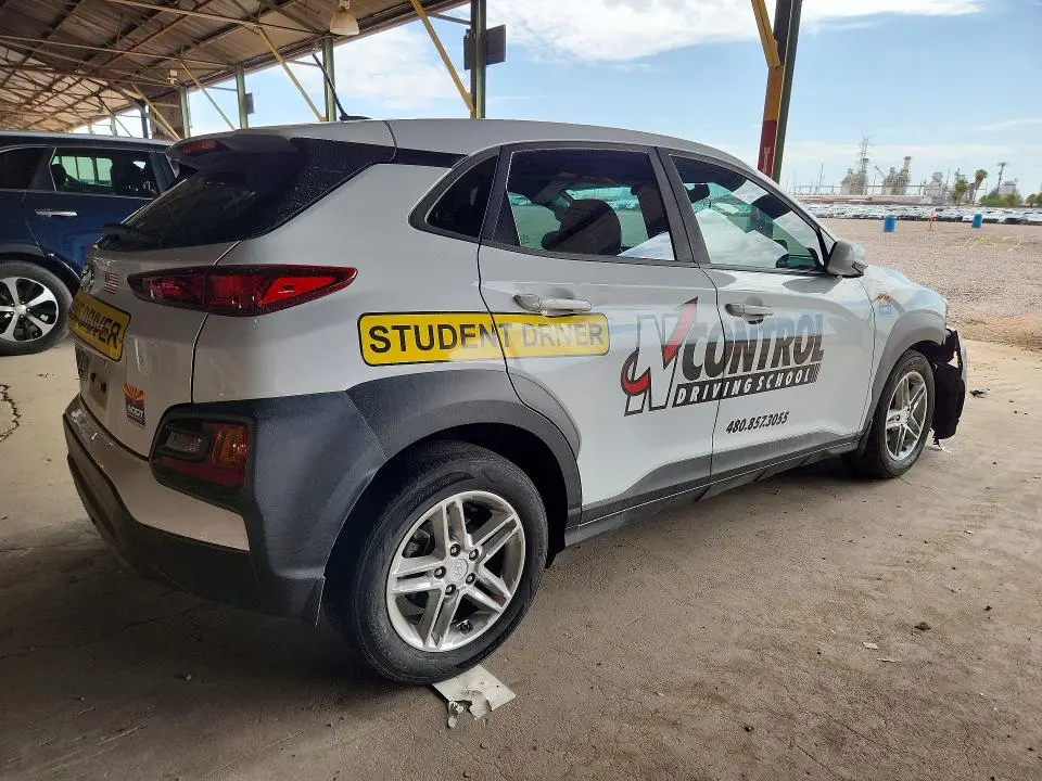 2019 HYUNDAI KONA SE  