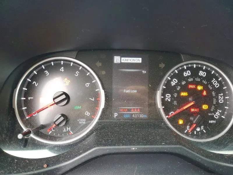 2022 TOYOTA RAV4 XLE  