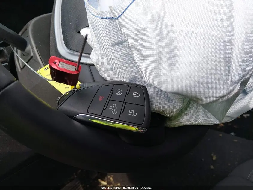 2025 GMC SIERRA 1500 4WD  SHORT BOX ELEVATION WITH 3VL