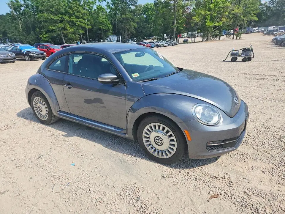 2013 VOLKSWAGEN BEETLE   