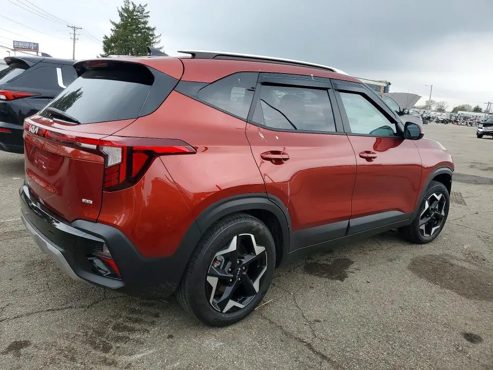 2025 KIA SELTOS S  