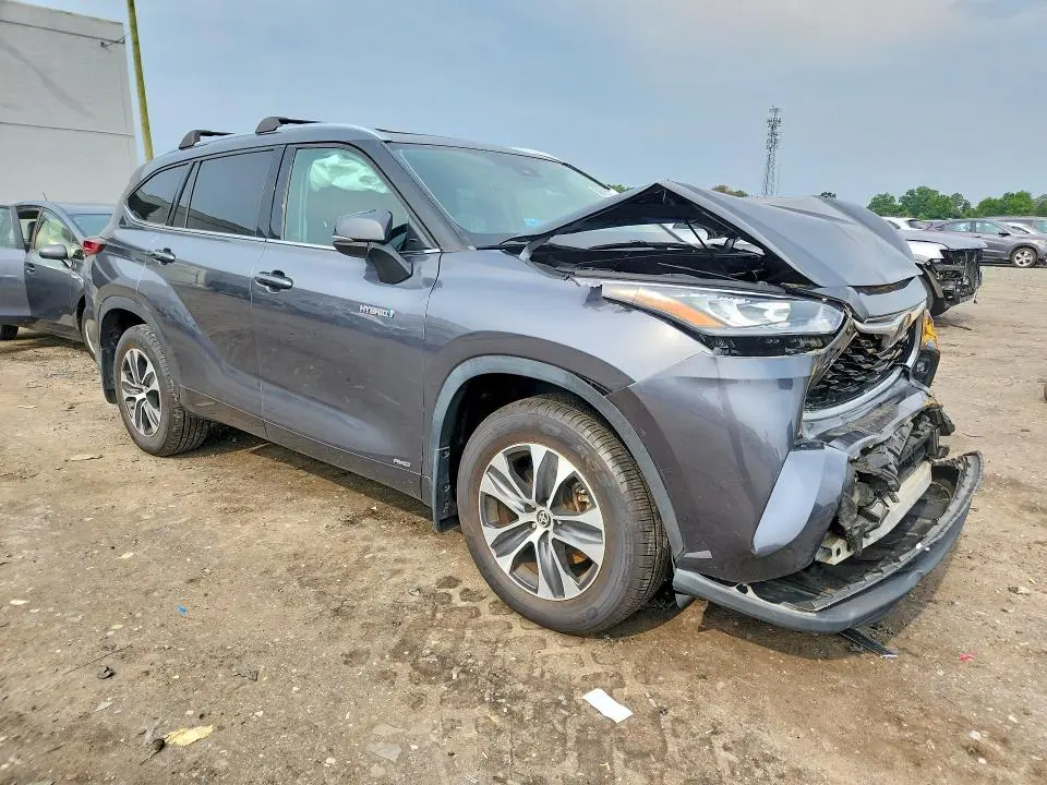 2020 TOYOTA HIGHLANDER HYBRID XLE  