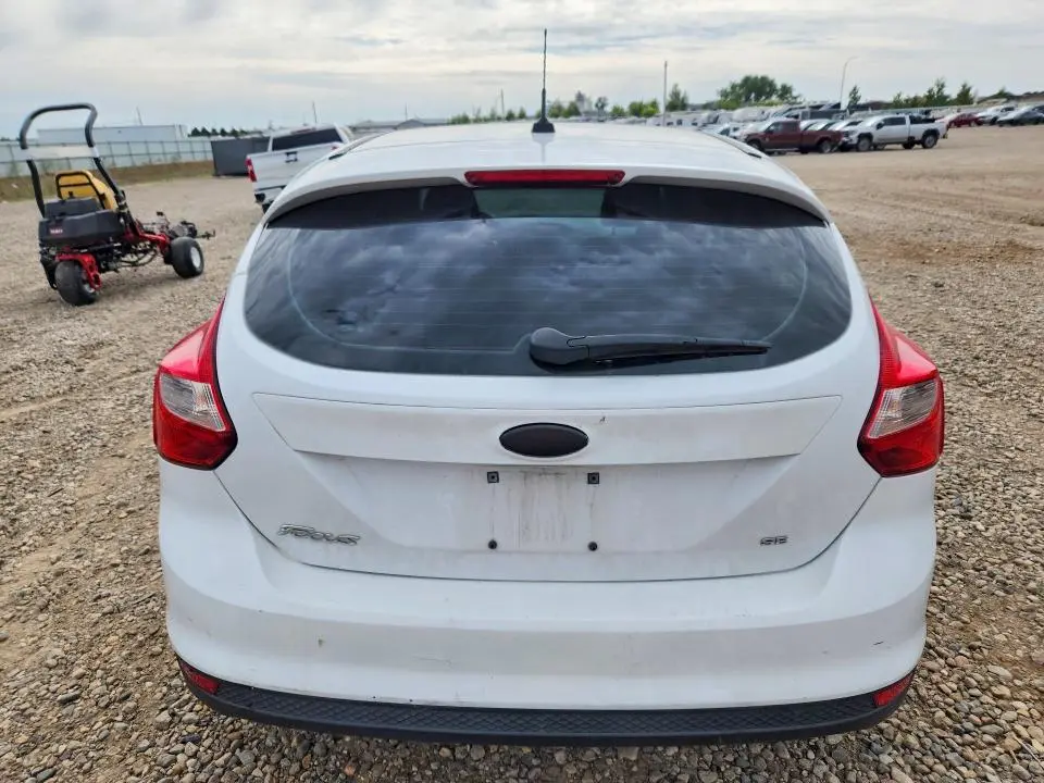 2014 FORD FOCUS SE  