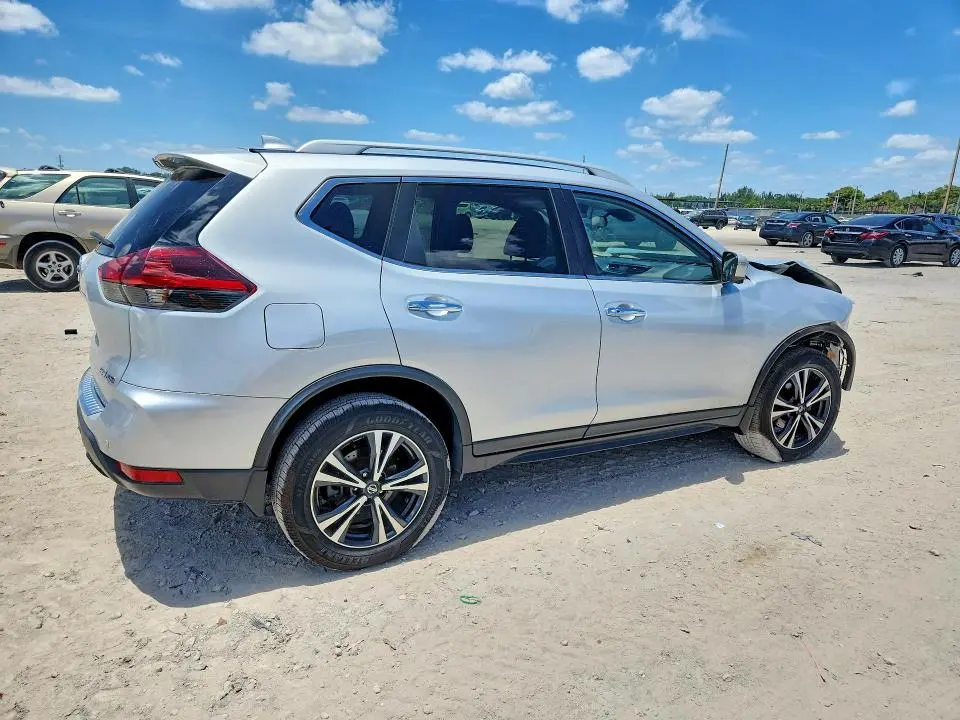 2020 NISSAN ROGUE SV  
