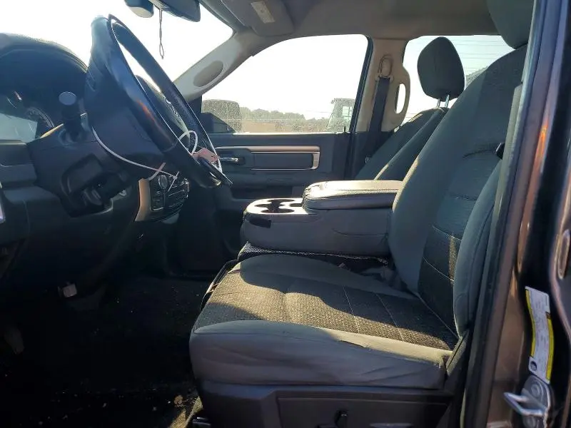 2018 RAM 1500 SLT  