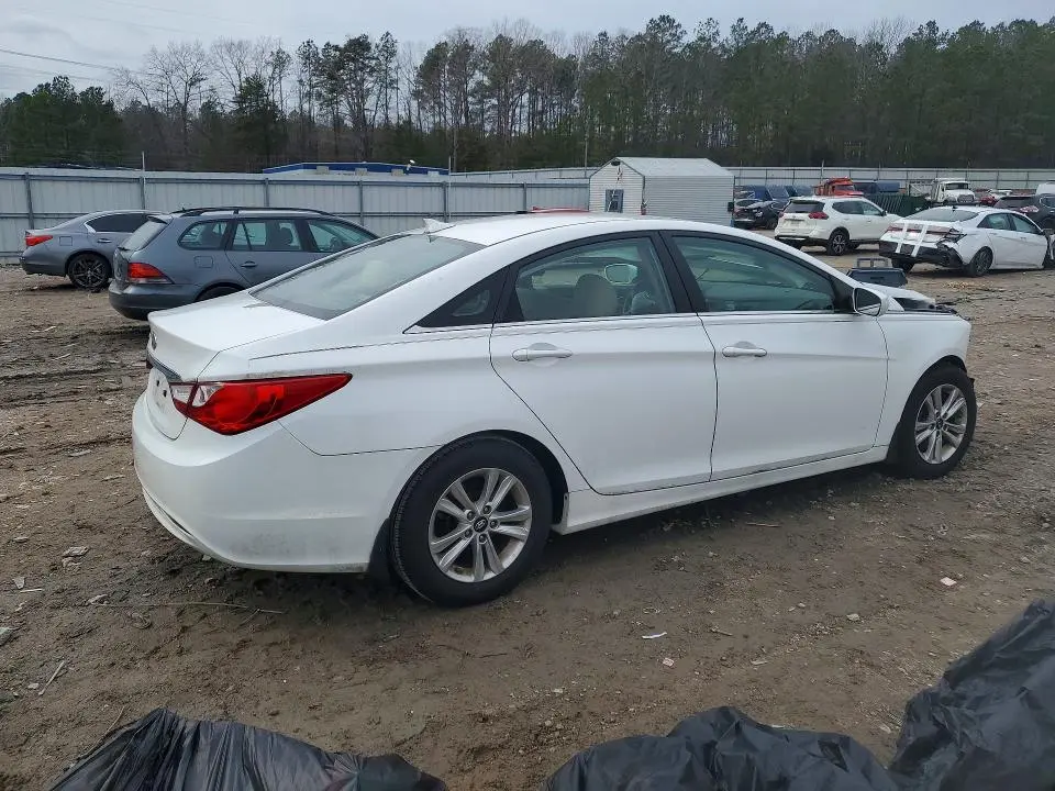 2012 HYUNDAI SONATA GLS  