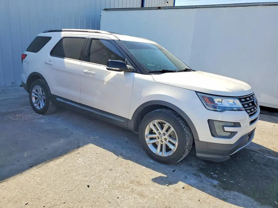 2016 FORD EXPLORER XLT  