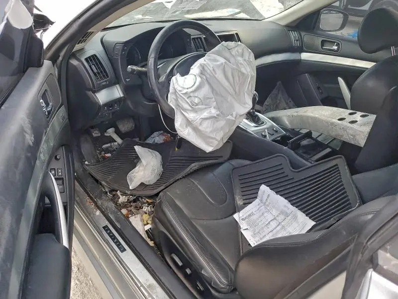 2015 INFINITI Q60 JOURNEY  