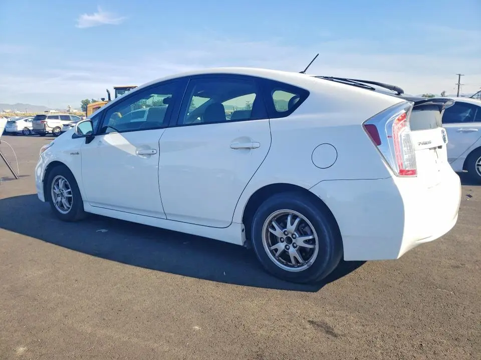 2013 TOYOTA PRIUS ONE  