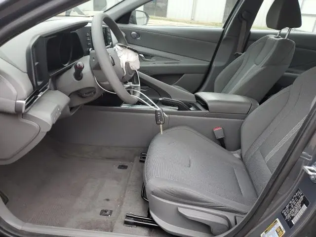 2023 HYUNDAI ELANTRA SE