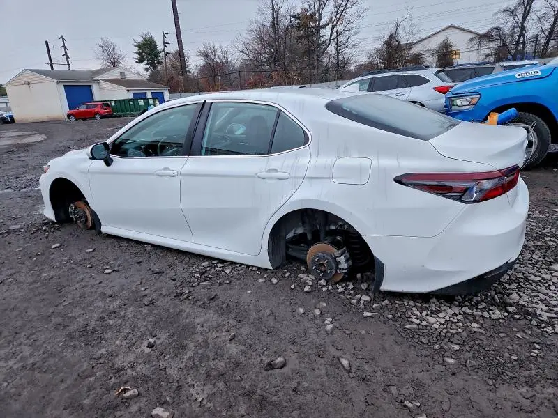 2022 TOYOTA CAMRY LE  