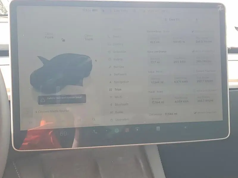 2025 TESLA MODEL Y   