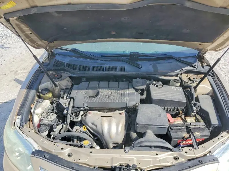 2010 TOYOTA CAMRY LE  